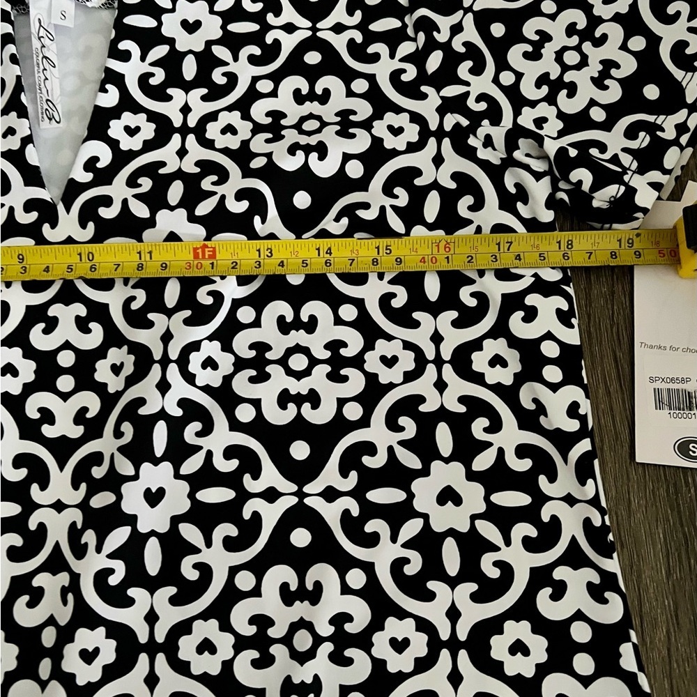 Lulu B Cooling UPF 50+ Short Sleeve Top Black White Print Size Small NWT new - Picture 6 of 10